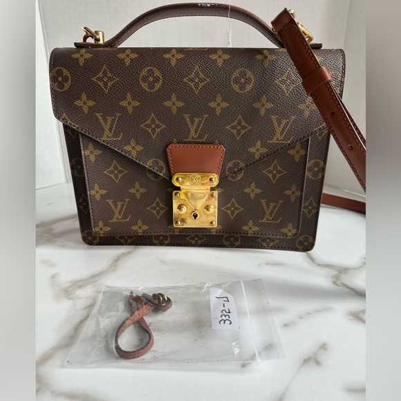 Authentic Very Rare Crossbody/ Shoulder Bag LOUIS
VUITTON "Monceau 26 - Picture 10 of 16
